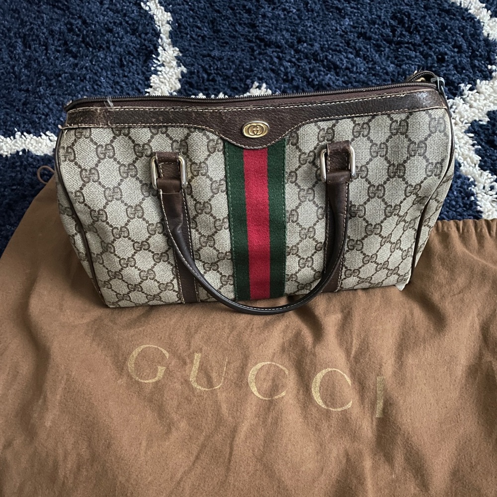 ✅Authentic Gucci Bag  (1 Owner) purchased in Italy